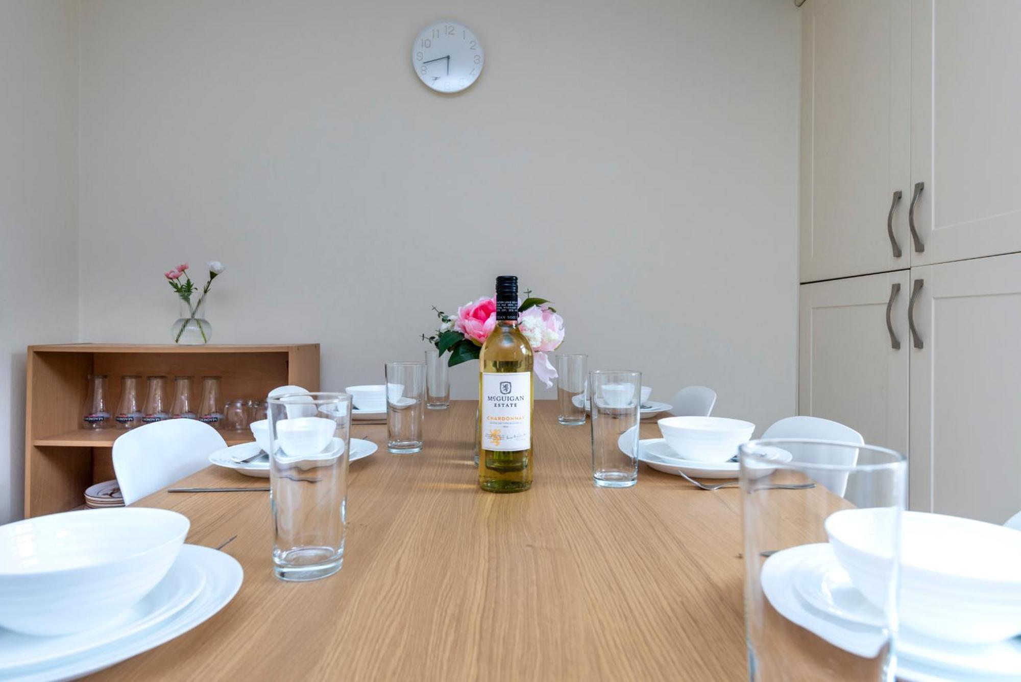 Spacious 3 Bedroom Whitechapel - 9 Mins From Tower Bridge With Free Parking & Garden * Londra